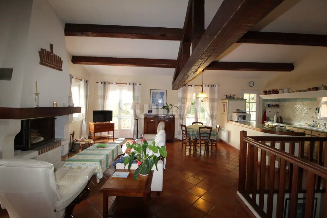 House in Taradeau, Provence-Alpes-Côte d'Azur, France 5 - 13546667