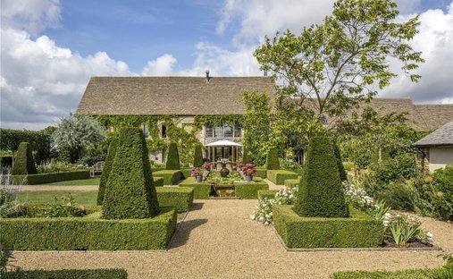 House in Down Ampney, England 1