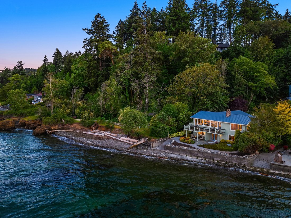 4008 Rockaway Beach Rd Ne, In Bainbridge Island, Washington, United ...