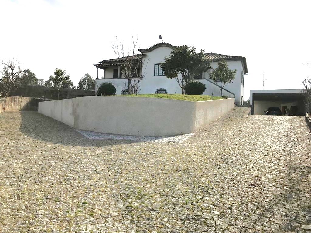 Farm Ranch in Vila Meã, Porto District, Portugal 2 - 14472353