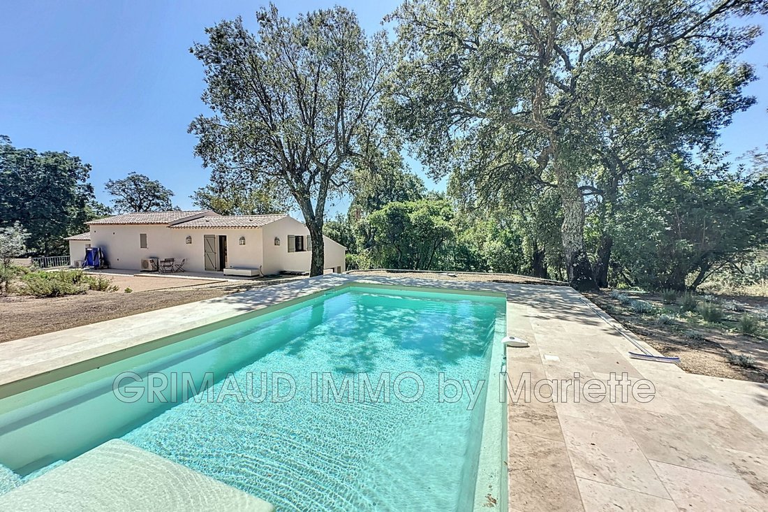 Villa in La Garde-Freinet, Provence-Alpes-Côte d'Azur, France 1 - 14471028