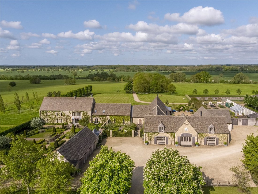 House in Down Ampney, England 3 - 14471205