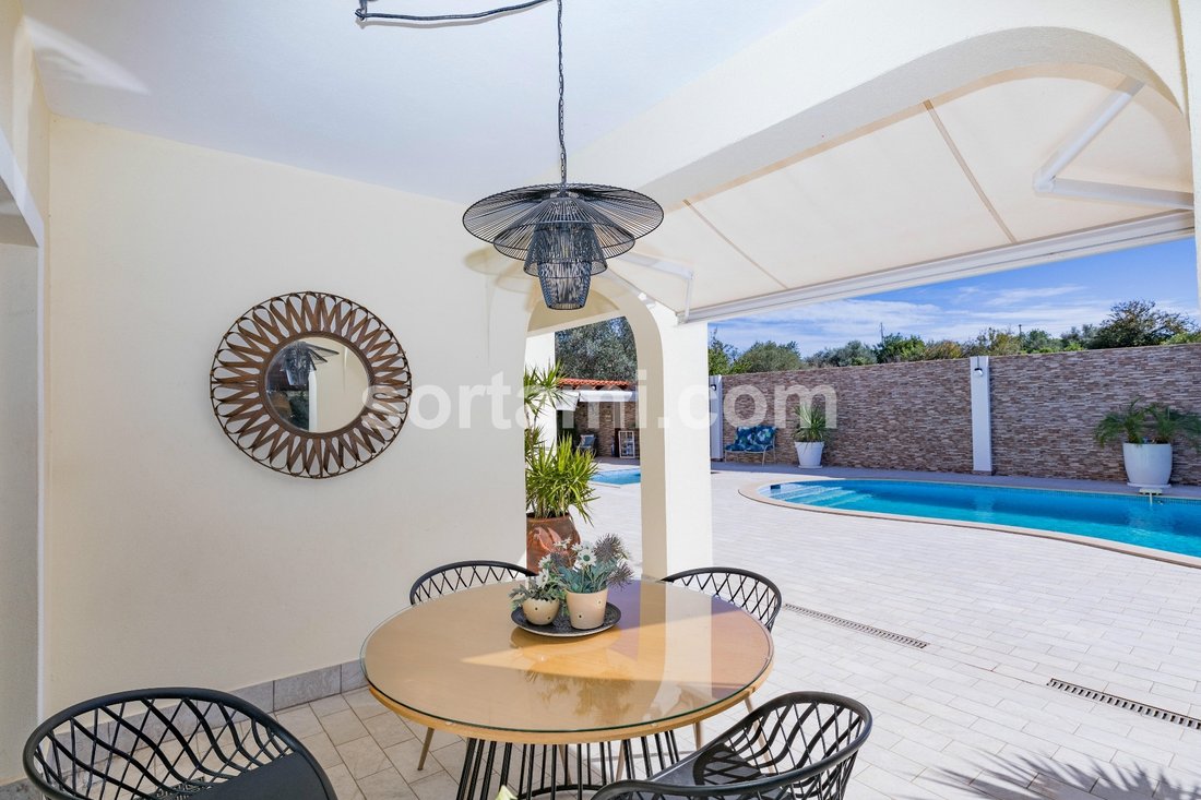 House in Vilamoura, Quarteira, Algarve 2 - 13306910