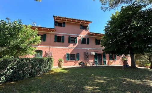 Villa in Livorno, Tuscany, Italy 1