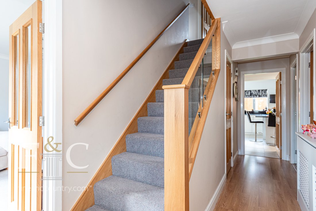 House in Beaumont, Broxbourne, England 3 - 14476501