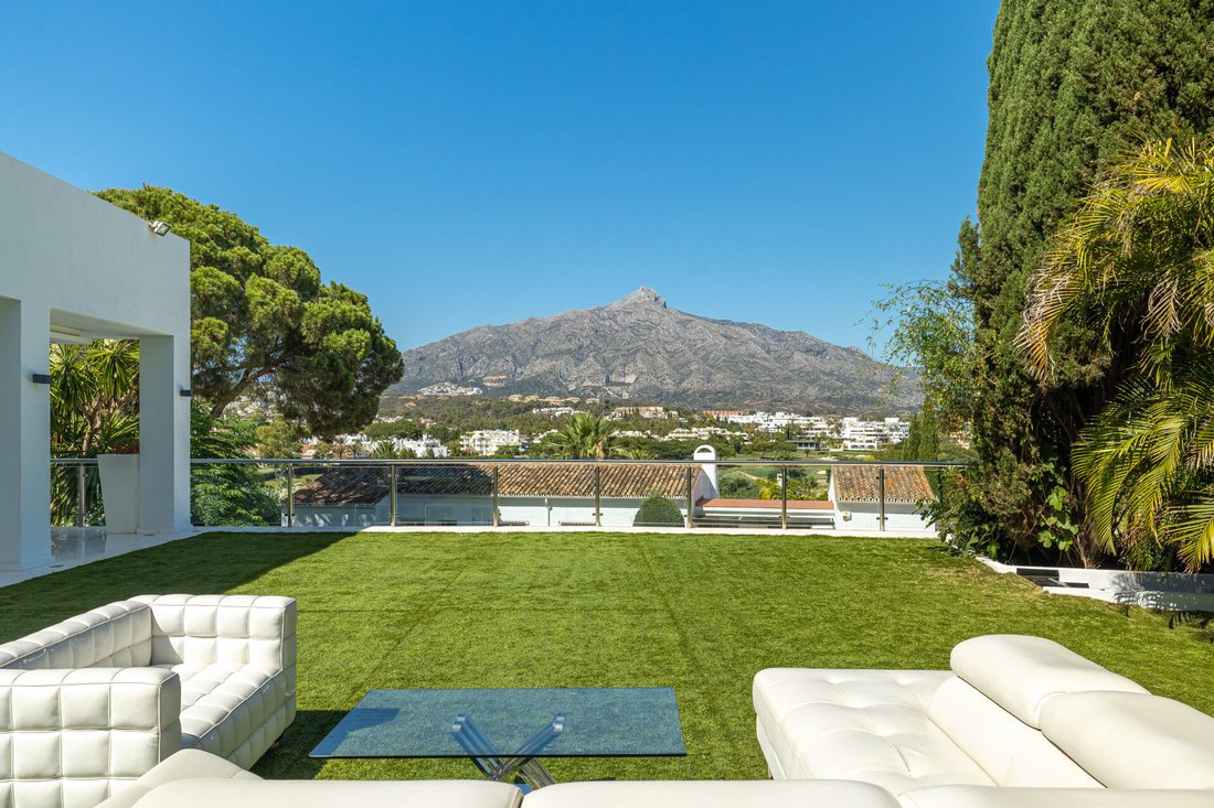 Villa in Marbella, Andalusia, Spain 4 - 14469305