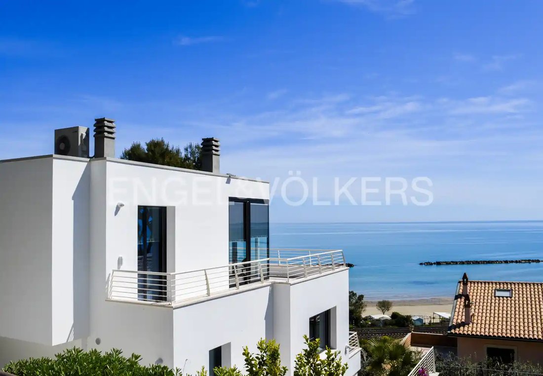 Villa in Cupra Marittima, Marche, Italy 1 - 14478964