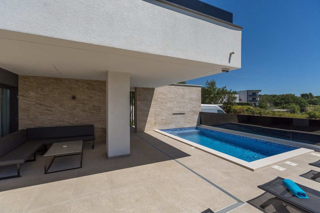 Villa in Medulin, Istria County, Croatia 3 - 14483868