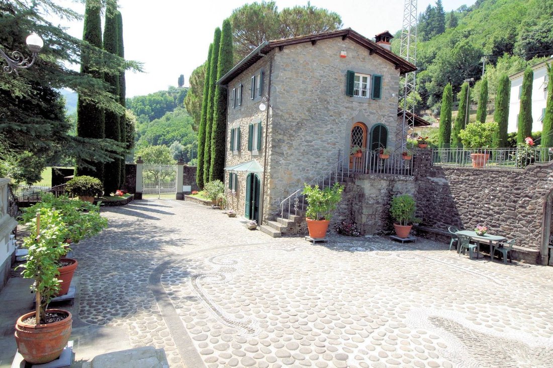 Villa in Bagni di Lucca, Tuscany, Italy 4 - 12980768