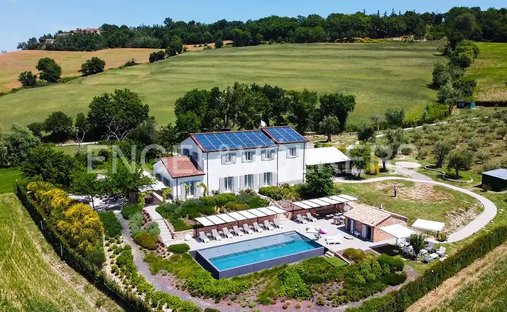 Villa in Fossombrone, Marche, Italy 1