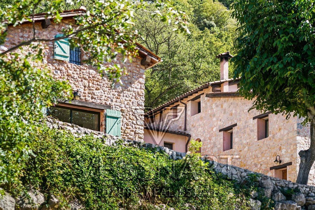 Villa in Menton, Provence-Alpes-Côte d'Azur, France 3 - 14491345