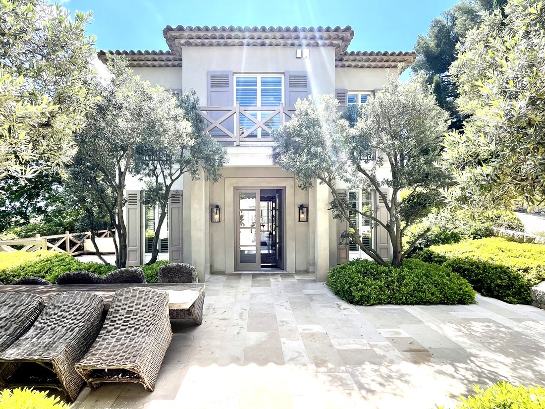 Villa in Mougins, Provence-Alpes-Côte d'Azur, France 2 - 14489007