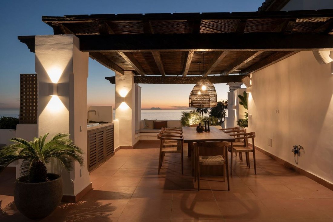 Appartamento a Estepona, Andalusia, Spagna 1 - 14489818