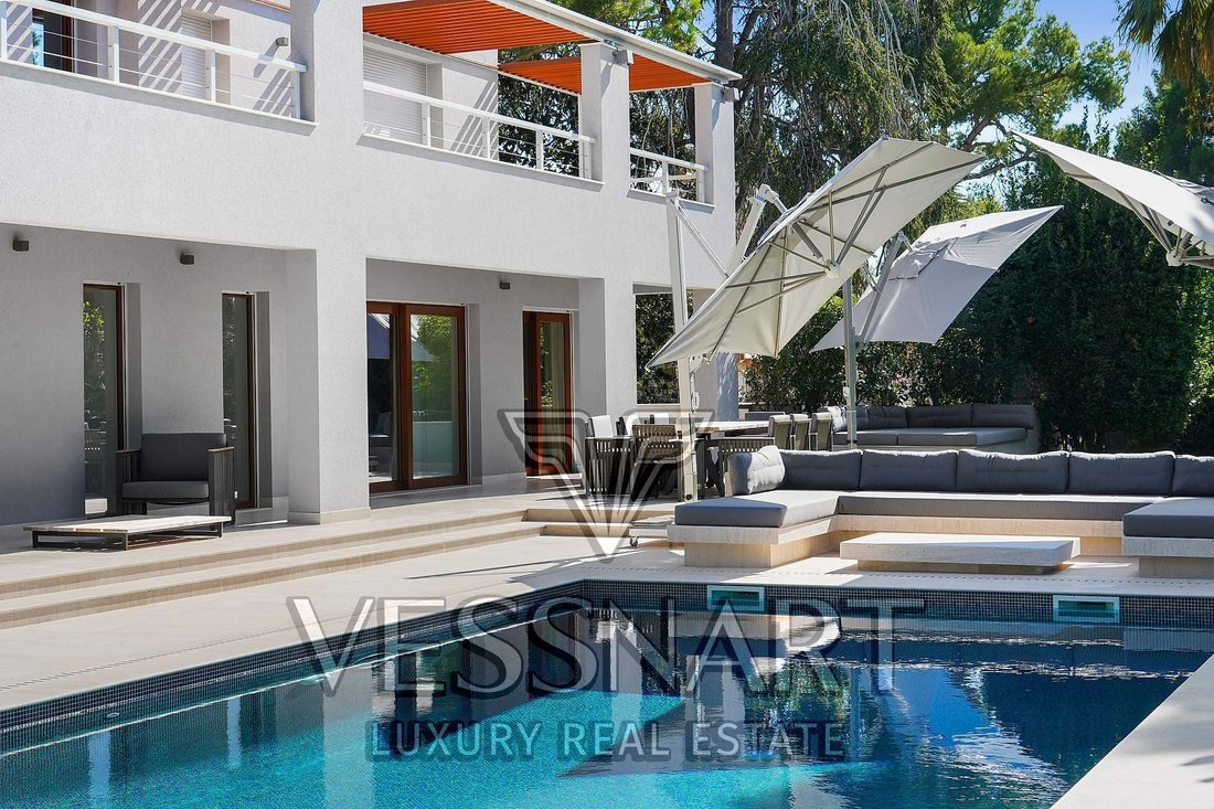 Villa in Saint-Jean-Cap-Ferrat, Provence-Alpes-Côte d'Azur, France 3 - 14491326