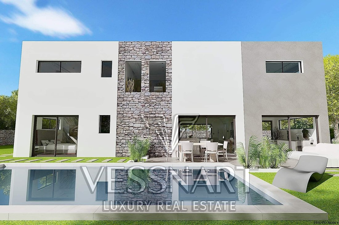Villa in Grasse, Provence-Alpes-Côte d'Azur, France 1 - 14491192