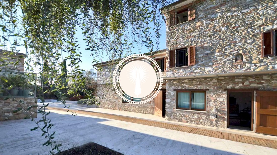 Villa in Pietrasanta, Tuscany, Italy 2 - 14489086