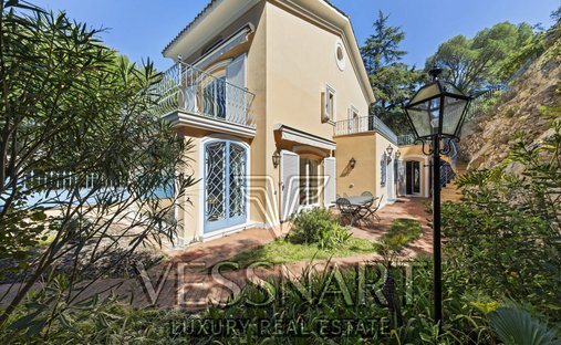 Villa in Saint-Jean-Cap-Ferrat, Provence-Alpes-Côte d'Azur, France 1