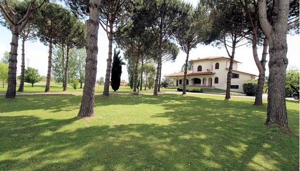 Villa in Pietrasanta, Tuscany, Italy 4 - 14489066
