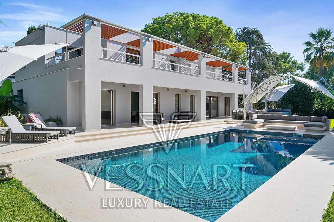 Villa in Saint-Jean-Cap-Ferrat, Provence-Alpes-Côte d'Azur, France 1 - 14491326