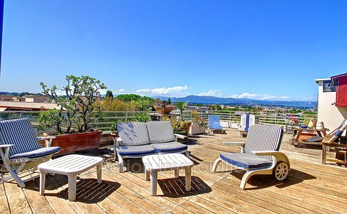 Appartamento a Les Cougoulins-Rastines, Antibes, Francia 1