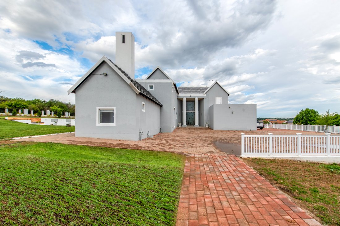 House in Vorna Valley, Saddlebrook Estate, Gauteng 5 - 14494300