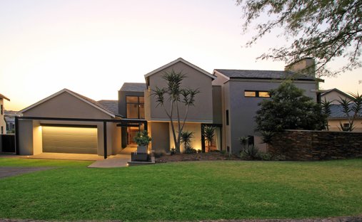 House in Barbeque Downs, Gauteng, South Africa 1