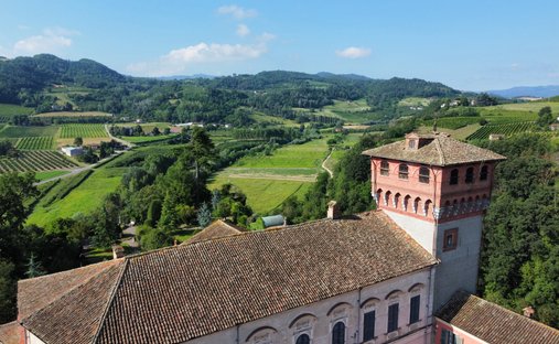 Castle for Sale in Bubbio, Piedmont, Italy
