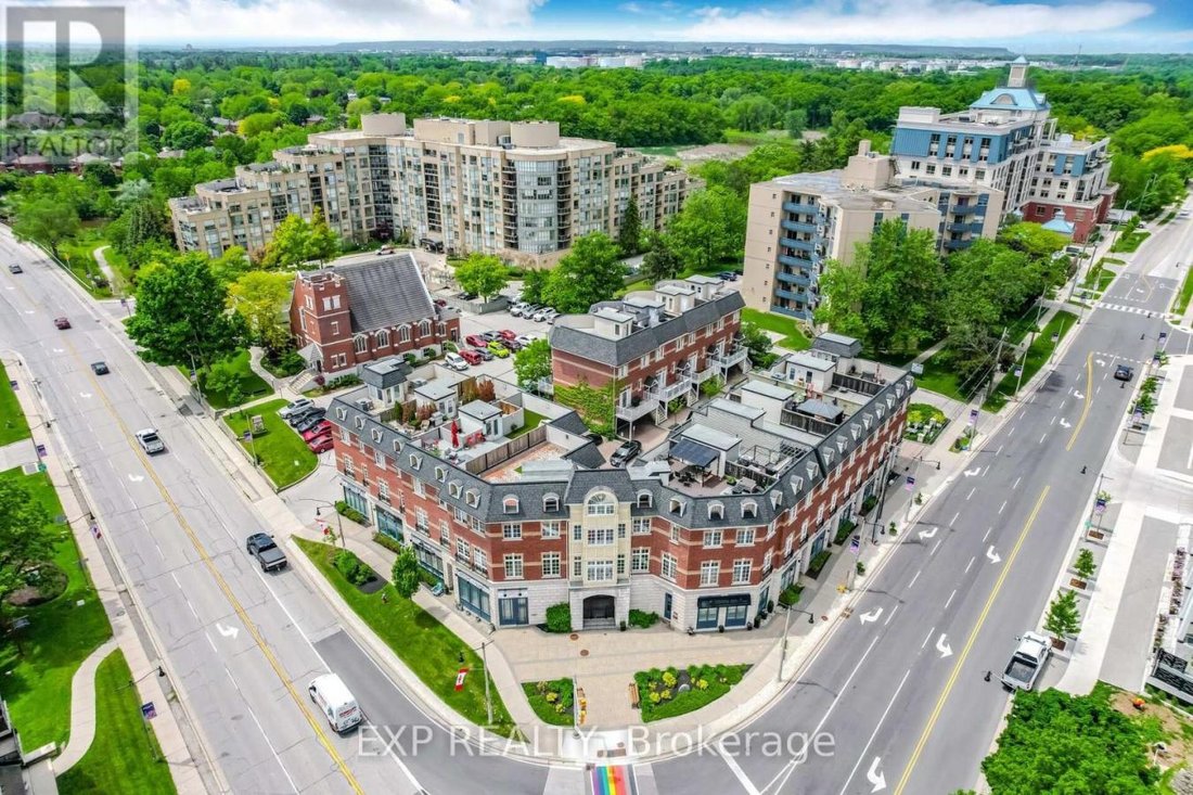 Townhouse in Oakville, Ontario, Canada 1 - 14494763