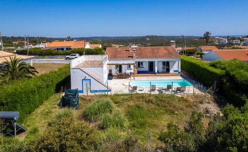 House in Aljezur, Algarve, Portugal 1