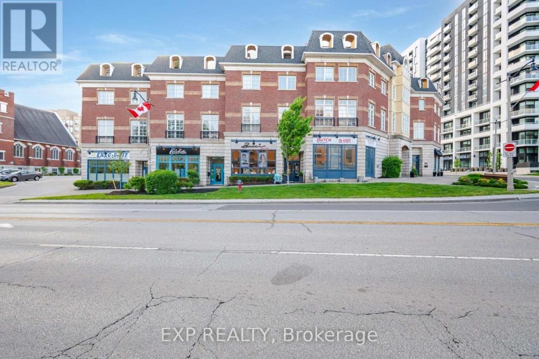 Townhouse in Oakville, Ontario, Canada 5 - 14494763