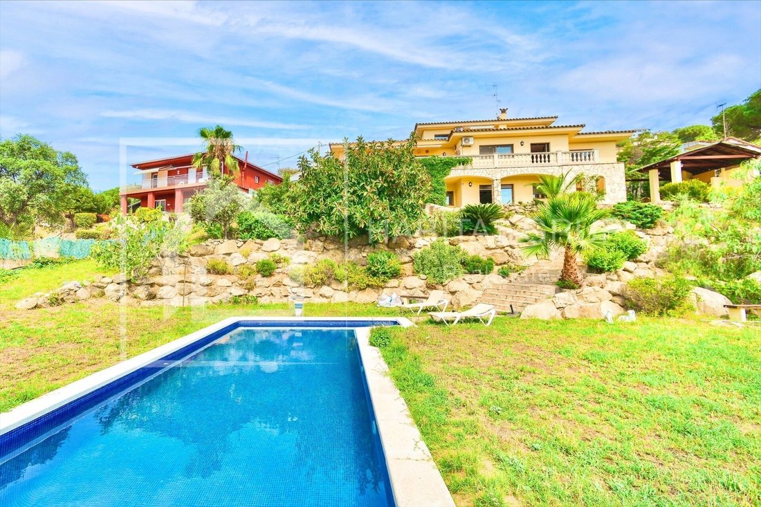 Chalet in Calonge i Sant Antoni, Catalonia, Spain 1 - 14495567