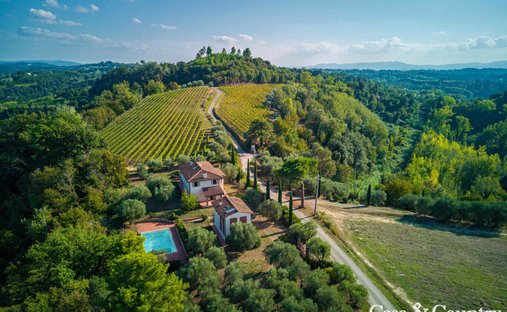 Villa in Palaia, Tuscany, Italy 1