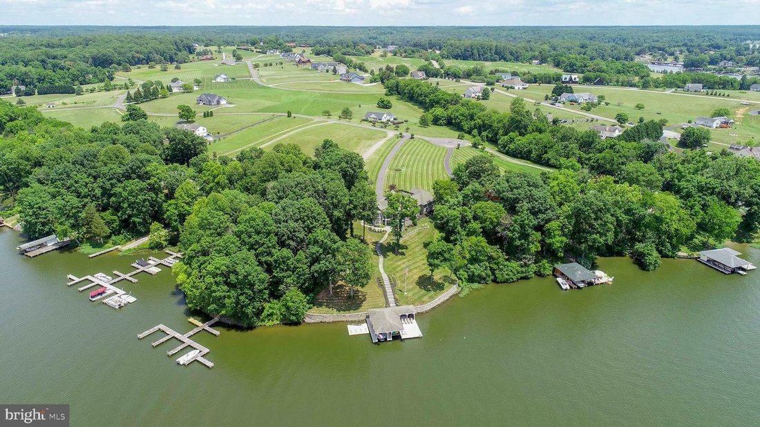 Luxury Lake Anna Waterfront Retreat With In Mineral, Virginia, United