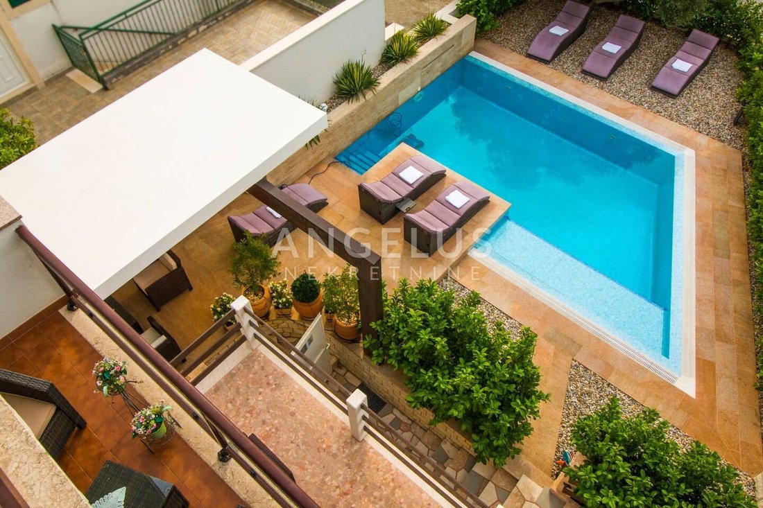 Casa en Okrug Gornji, Split-Dalmacia, Croacia 4 - 14499040