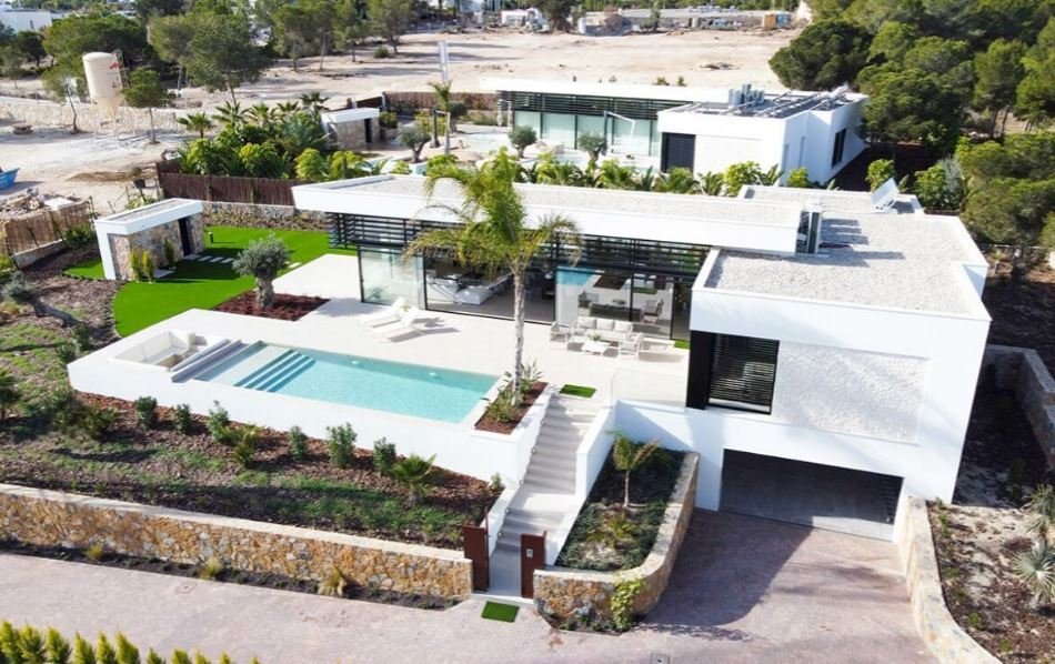 Villa in Orihuela, Valencian Community, Spain 2 - 12474856