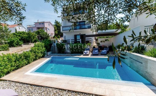 Haus in Okrug Gornji, Gespanschaft Split-Dalmatien, Kroatien 1