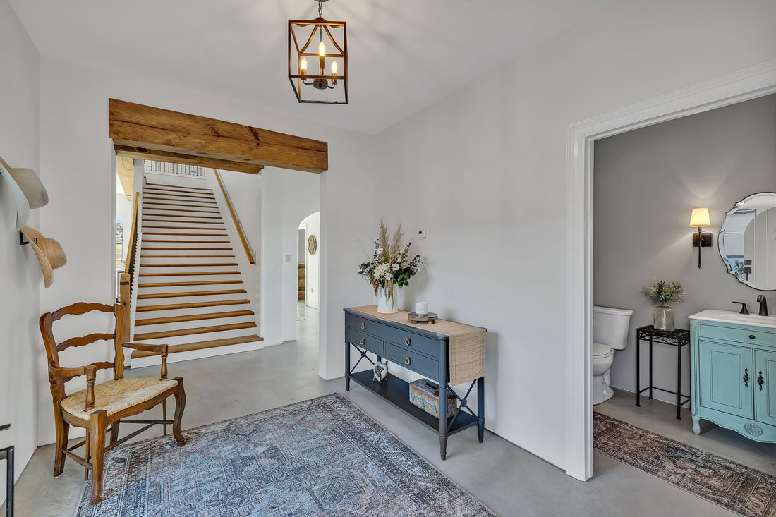 House in Fredericksburg, Texas, United States 3 - 13856914