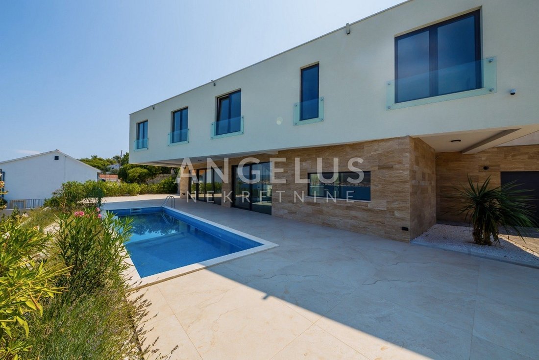 House in Okrug Donji, Split-Dalmatia County, Croatia 1 - 14499078