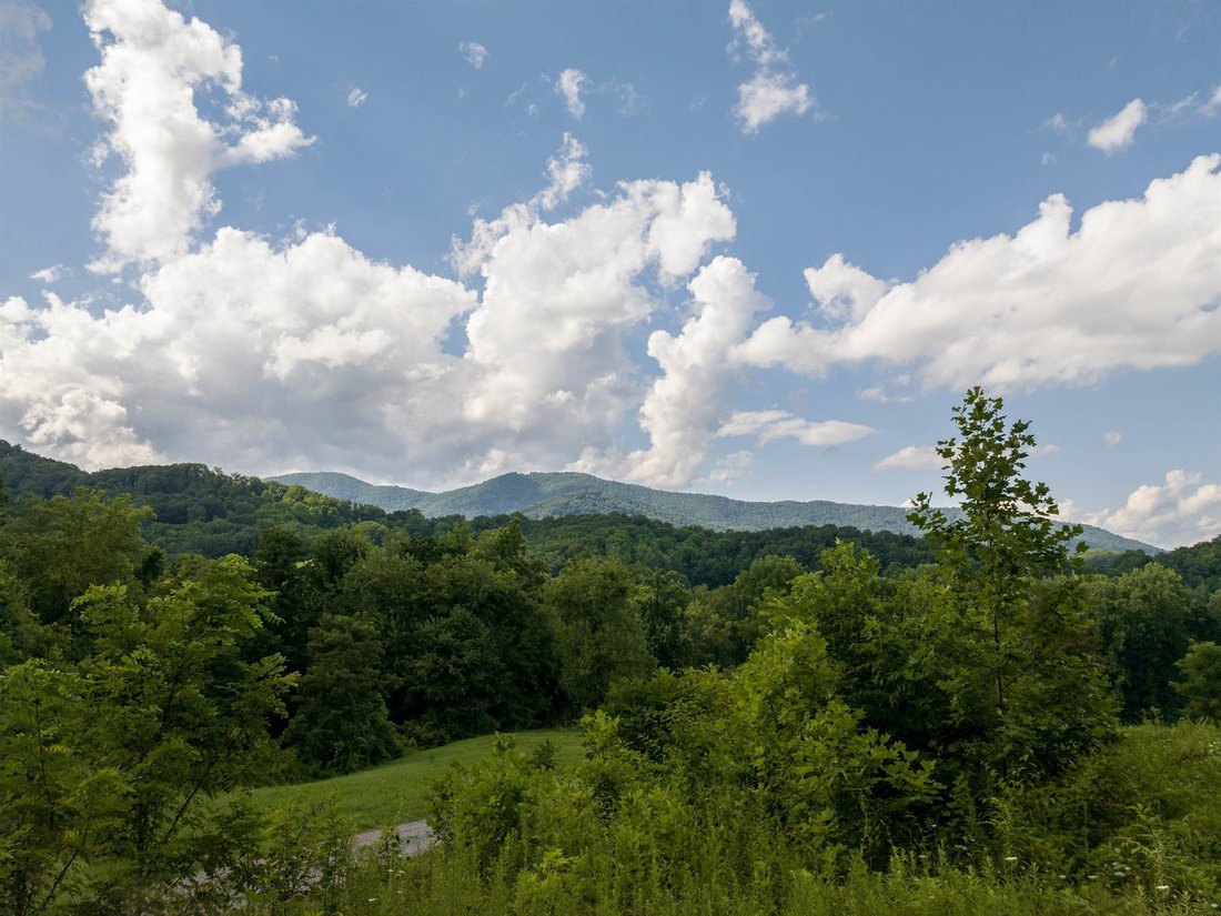 Land in Waynesville, North Carolina, United States 2 - 13211395