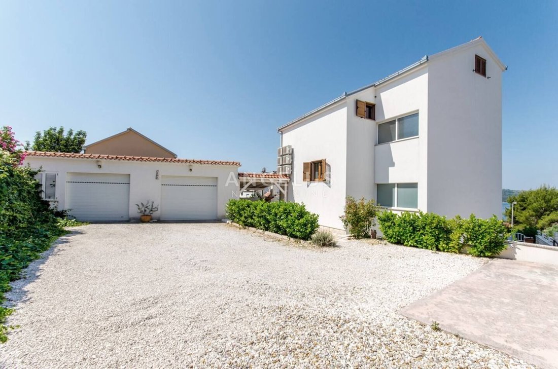 Casa en Okrug Gornji, Split-Dalmacia, Croacia 2 - 14499040