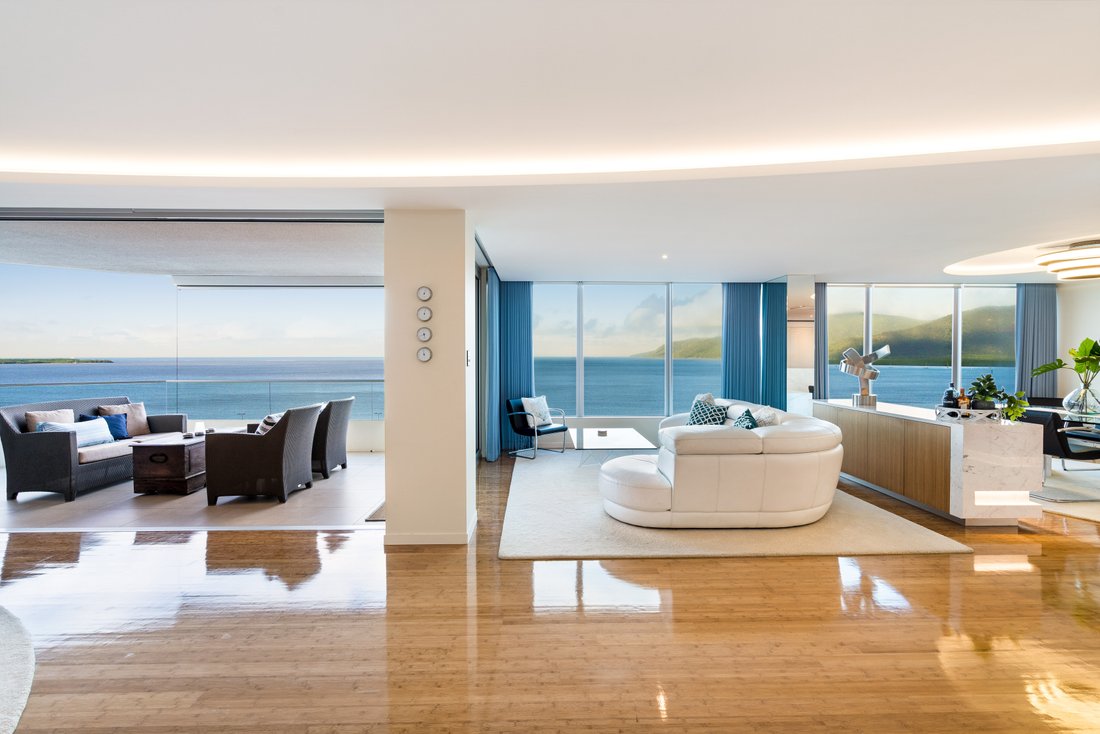 Curated visual reference: Exceptional Esplanade Penthouse In Cairns North Queensland Australia Photo Inspiration