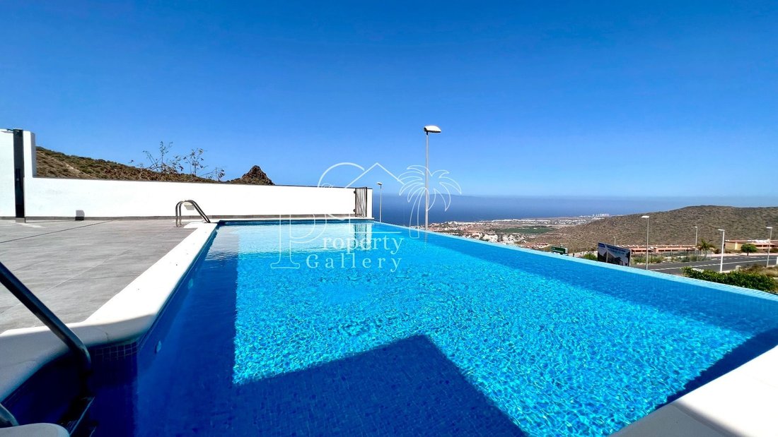 Villa in Costa Adeje, Adeje, Canary Islands 1 - 12980577
