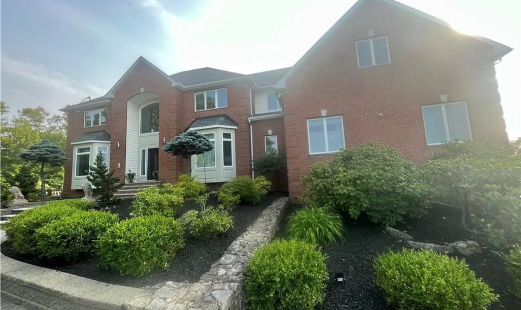 Stately Custom Home In A Beautiful In Tomkins Cove, New York, United