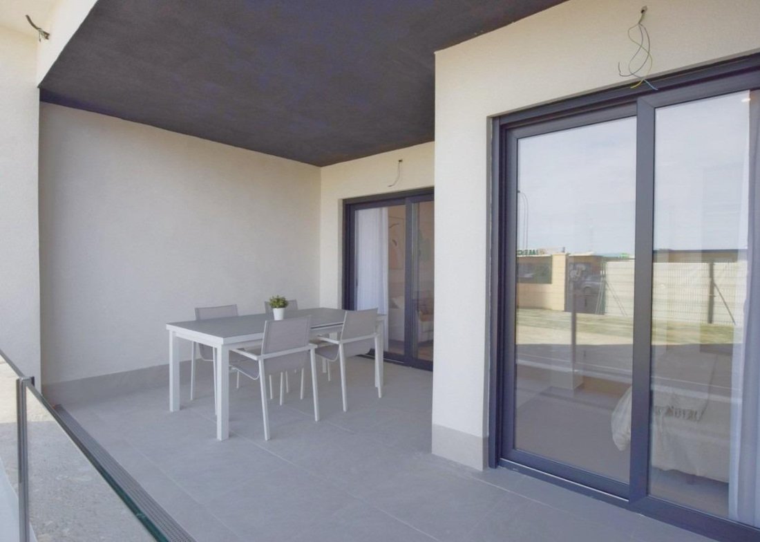Townhouse in Torrevieja, Valencian Community, Spain 5 - 14498426