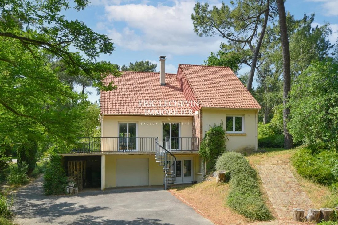 Villa in Cucq, Hauts-de-France, France 1 - 14499865