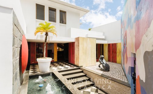 Haus in Cinco Esquinas, San José, Costa Rica 1