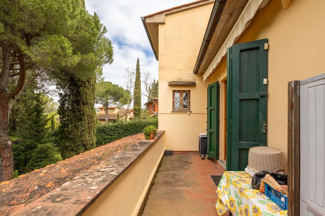 Sale Villa Scandicci (Mosciano, Casignano, Giogoli) In Tuscany, Italy