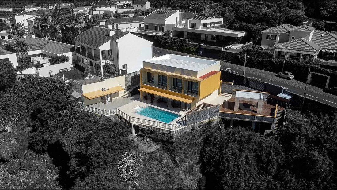 Villa in Angra do Heroísmo, Azoren, Portugal 1 - 14501519
