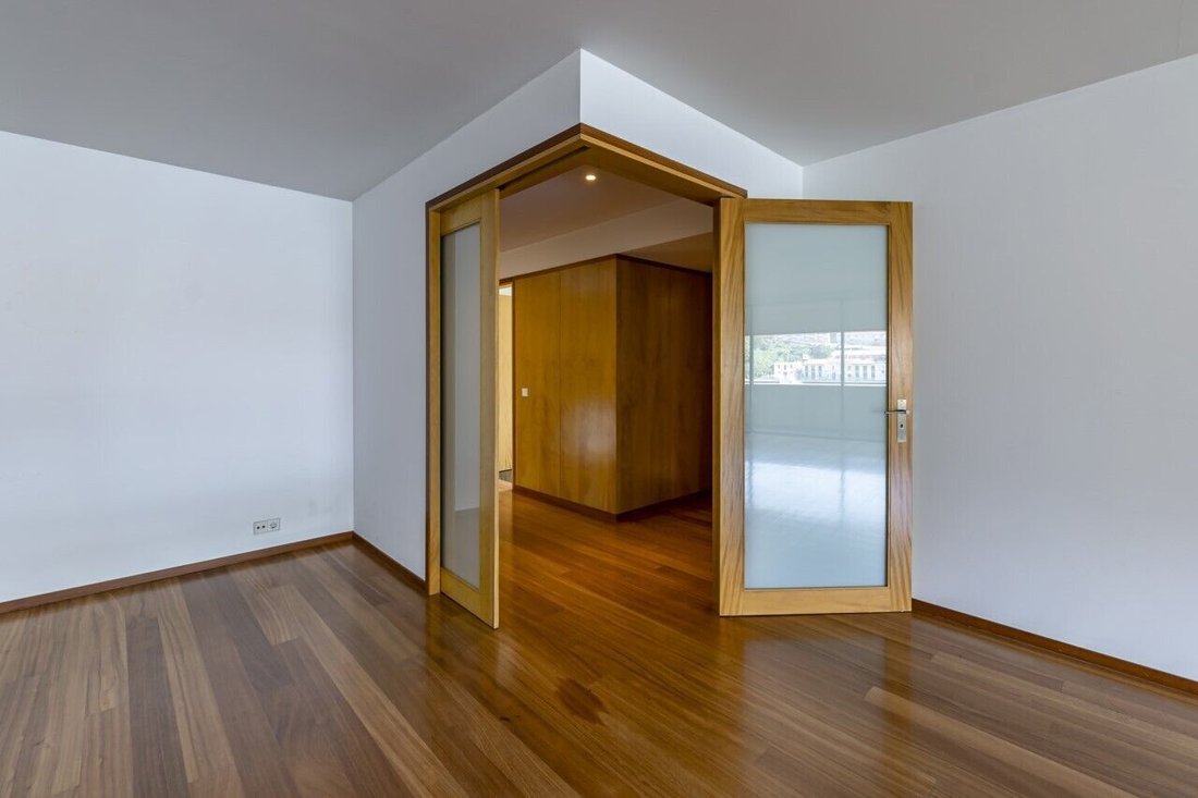 Apartment in Lordelo do Ouro e Massarelos, Porto District, Portugal 3 - 14505279