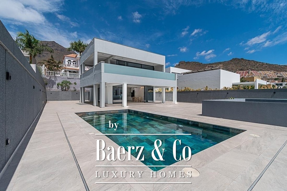 Villa in Costa Adeje, Adeje, Canary Islands 2 - 14503801